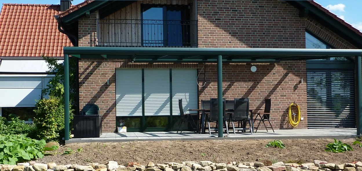 Terrassendach aus Aluminium mit Glas