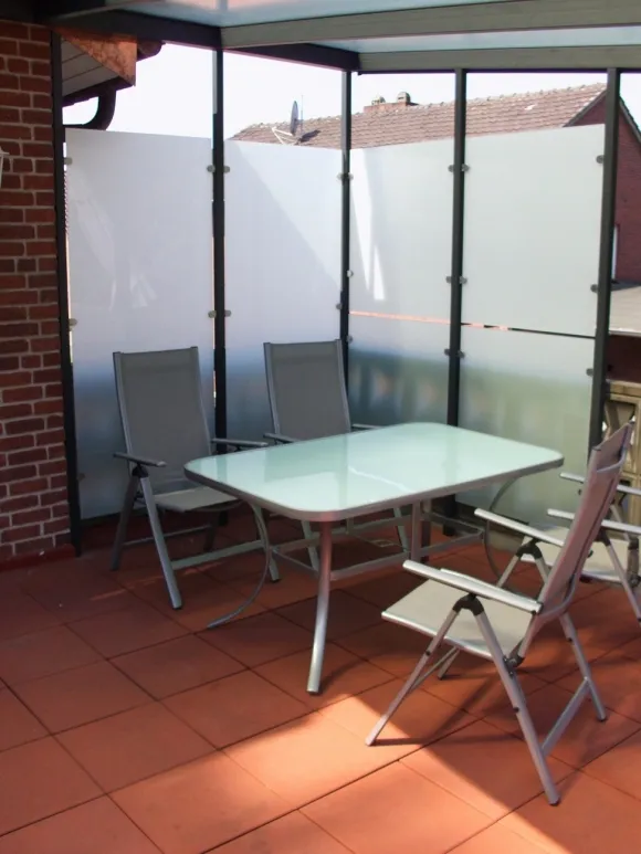 Ein Sichtschutz der nicht die sommerliche Stimmung zerstört, sondern noch betont und zugleich erlebbar macht!